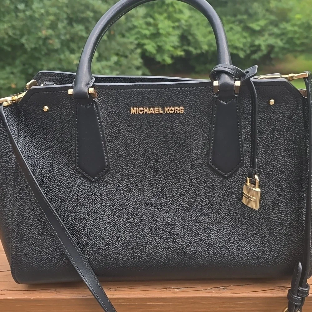 * Like New With Tags * Michael Kors 2 way purse
